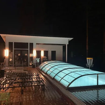 Stunning House With Heated Pool, Jacuzzi And Sauna *