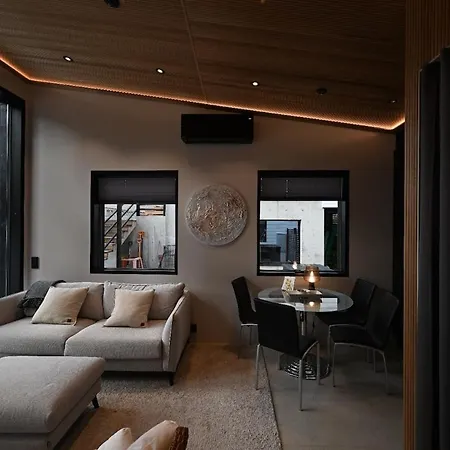 Stunning House With Heated Pool, Jacuzzi And Sauna *